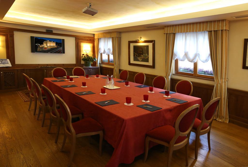 Alpen Suite Hotel Madonna Exterior foto