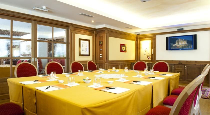 Alpen Suite Hotel Madonna Exterior foto