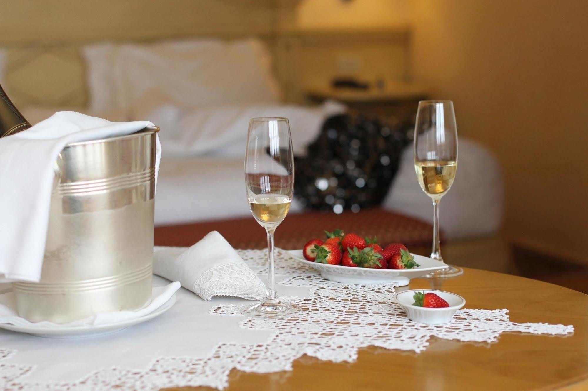 Alpen Suite Hotel Madonna Exterior foto